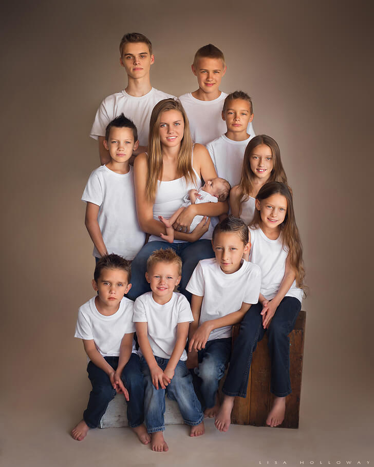 inspiringlife.pt - Fotógrafa realiza sessão fotográfica divinal com os seus 11 filhos
