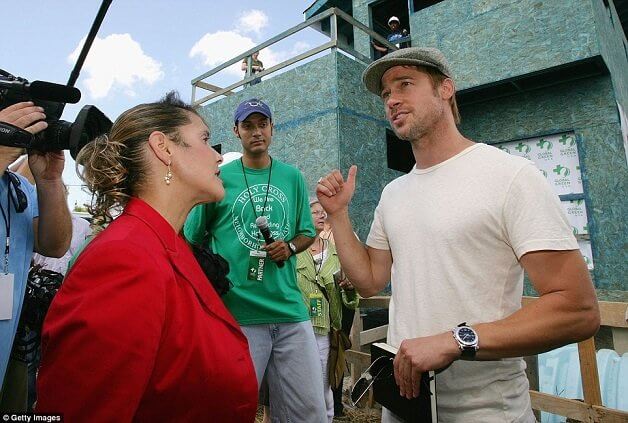 inspiringlife.pt - Brad Pitt ajuda a construir casas ecológicas para famílias vítimas do furacão Katrina