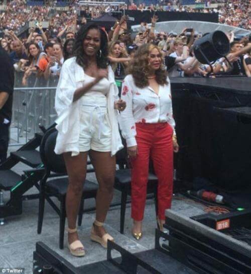 inspiringlife.pt - Michelle Obama diverte-se a dançar em concerto de Beyoncé e Jay-Z