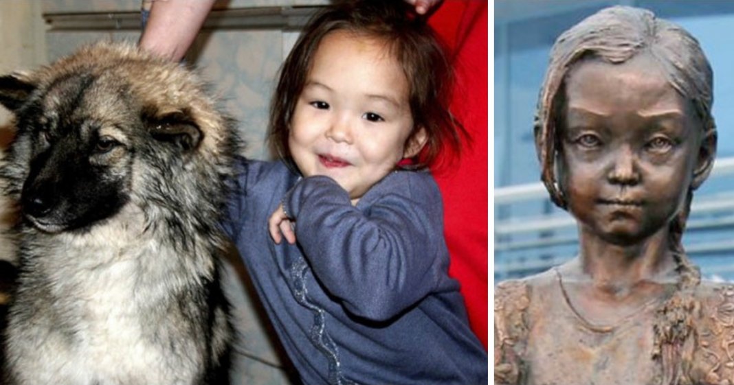 Rússia inaugura estátua de “menina Mowgli” que escapou da morte graças ao seu cão