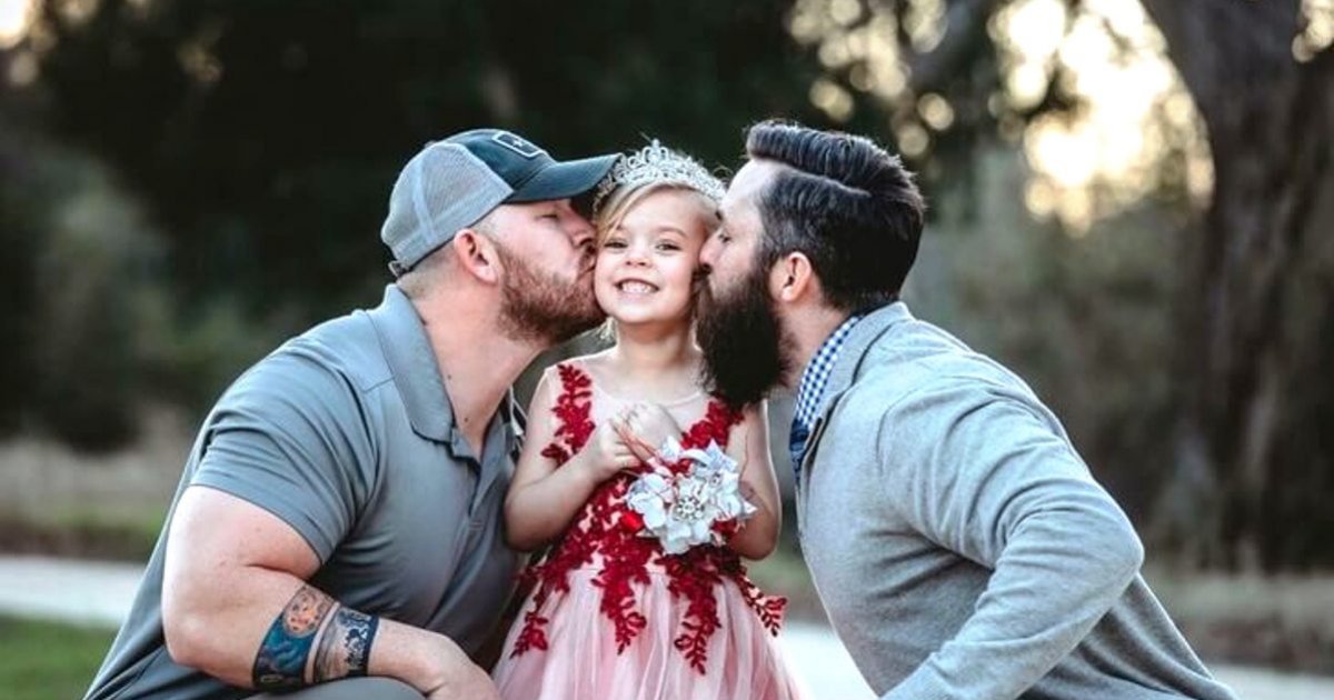 pai-e-padrasto-ficaram-amigos-para-a-filha-de-5-anos-ser-feliz