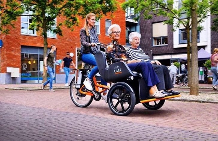 inspiringlife.pt - Voluntários levam idosos com mobilidade limitada a andar de bicicleta