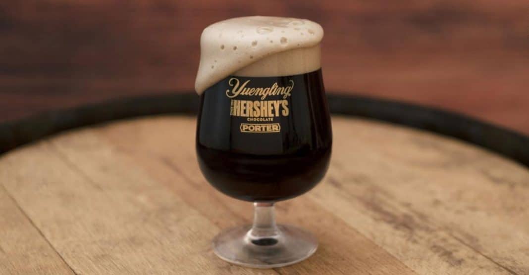Hershey’s lançou cerveja de chocolate e já está a venda