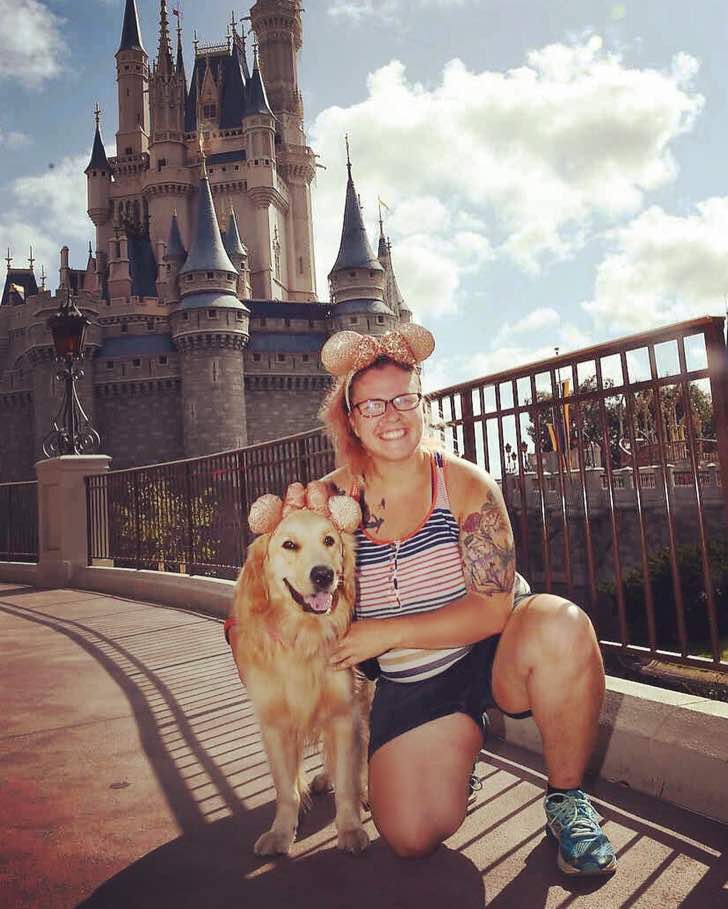 inspiringlife.pt - O momento adorável em que uma Golden Retriever conhece o Pato Donald