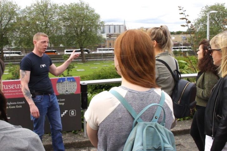 inspiringlife.pt - Dublin contrata moradores de rua como guias turísticos