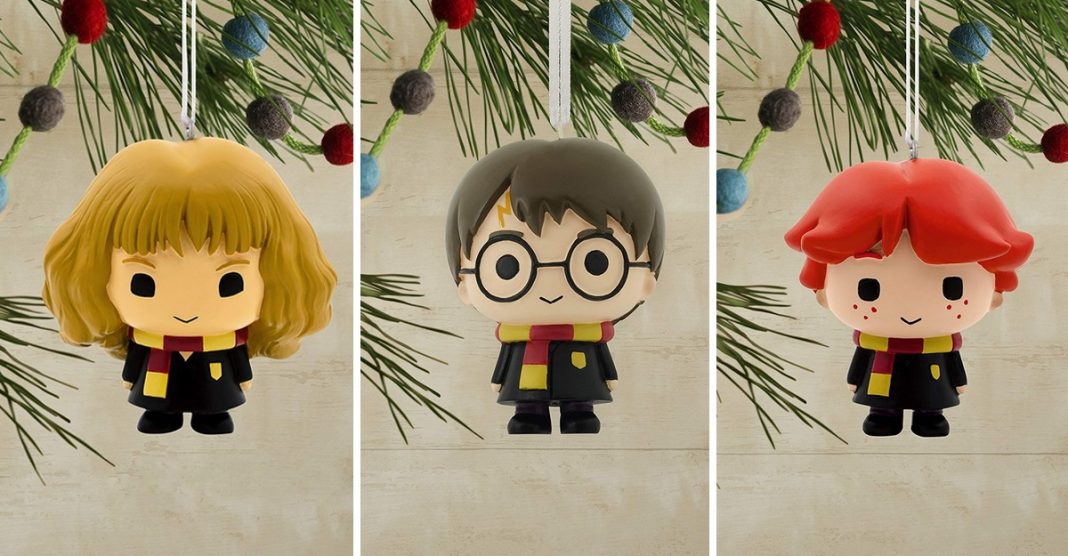 Estes enfeites de Natal de Harry Potter vão enfeitiçar os seus convidados