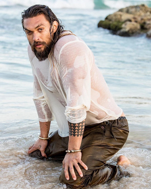 inspiringlife.pt - Jason Momoa foi escolhido como o "Homem do Ano" pela revista GQ