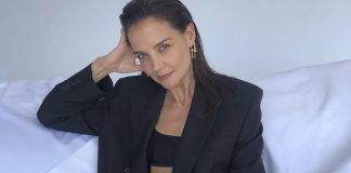 Katie Holmes mostrou as suas estrias no Instagram sem preconceitos