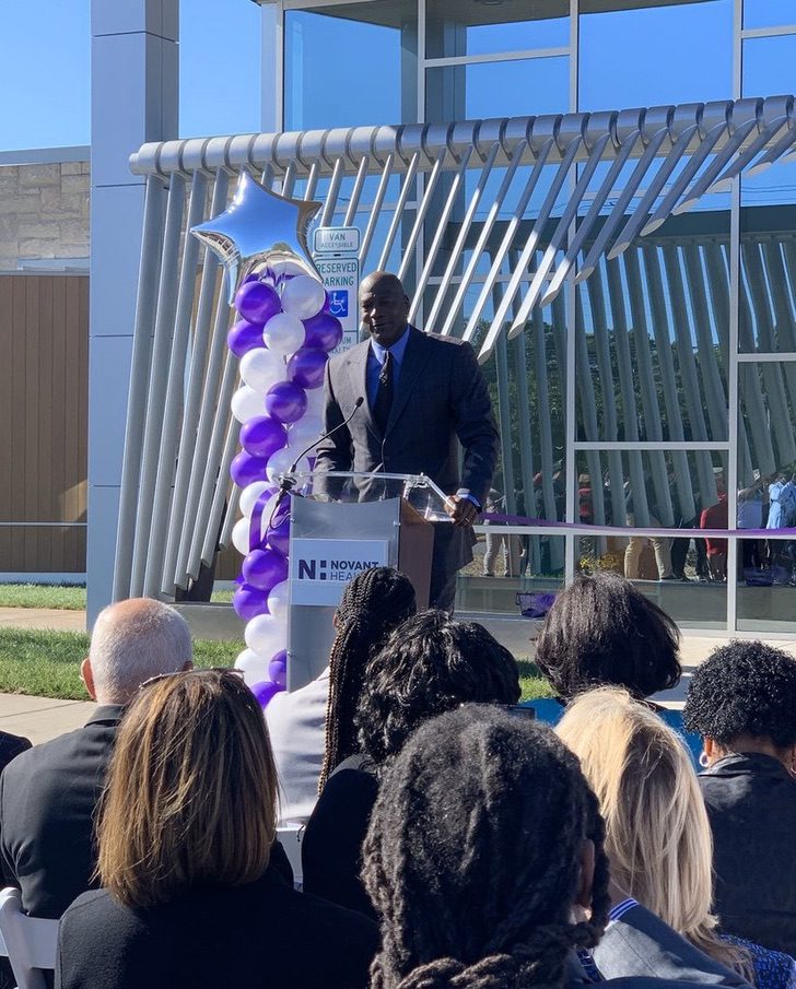 inspiringlife.pt - Michael Jordan, lenda do basquete, abriu um hospital para pessoas pobres