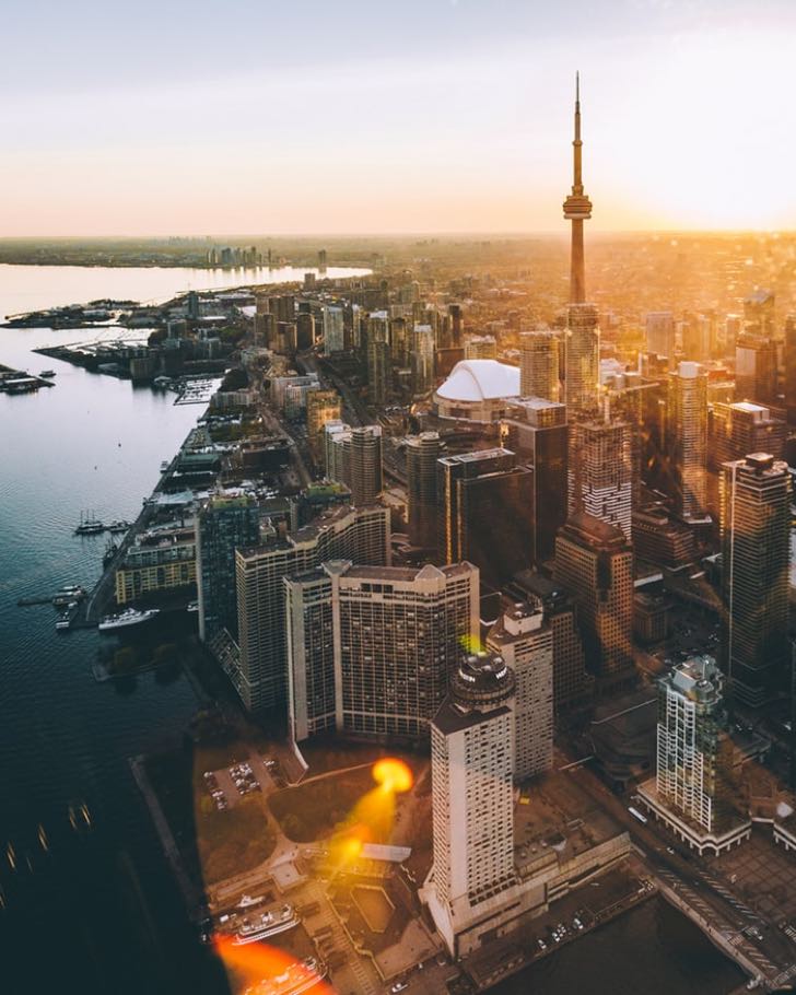 inspiringlife.pt - Apareceu uma nuvem grande e estranha sobre Toronto no início do ano