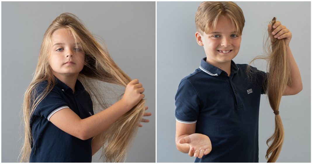 Menino deixa seu cabelo crescer por nove anos para doar a crianças com câncer