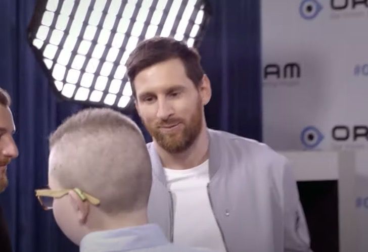 inspiringlife.pt - Messi deu o dom da visão a um menino cego